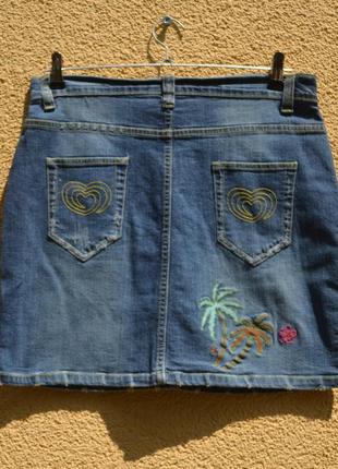 Стильная джинсовая юбка c вышивкой от бренда  summer inside3 фото