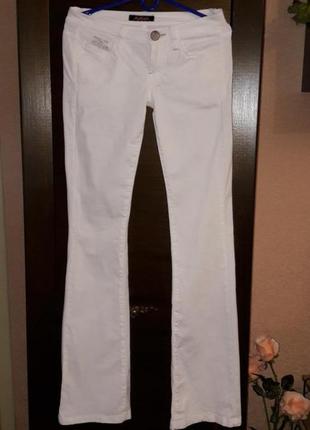 Белые джинсы, легкий клёш5 фото