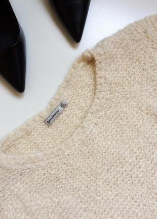 Мягкий белый свитер stradivarius2 фото