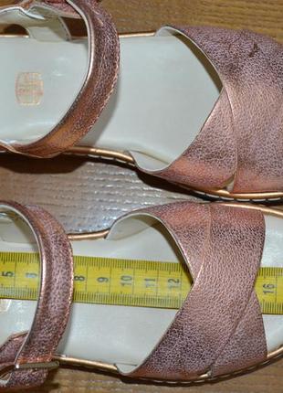 Кожаные сандалии босоножки clarks skylark8 фото