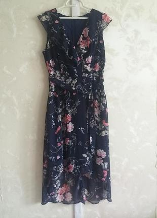 Платье на запах с воланами