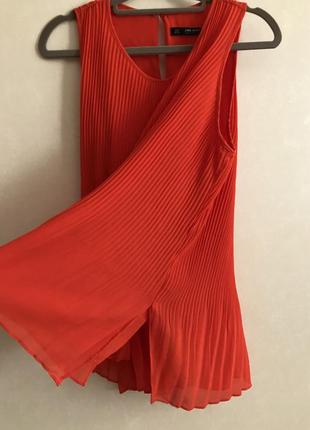 Женская красная блуза zara, свободный фасон с драпирование.7 фото