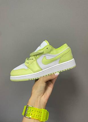 Nike jordan low limelight, женские кроссовки найк10 фото