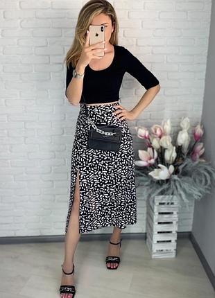 Спідниця міді