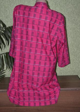 Легкое брендовое полиестеровое платьице ярко розового цвета4 фото