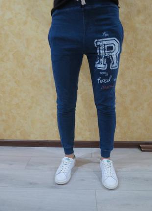 Стильні брюки із заниженою матней від cool club. 152 див.