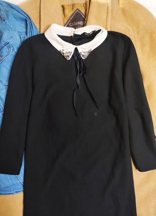 Papaya платье чёрное прямое трапеция с белым воротником и камушками рукав 3/4 свободное6 фото