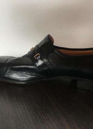 Итальянские кожаные лаковые туфли  лоферы  charles jourdan4 фото