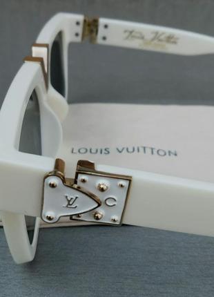 Louis vuitton стильные женские солнцезащитные очки белые с золотыми логотипом5 фото