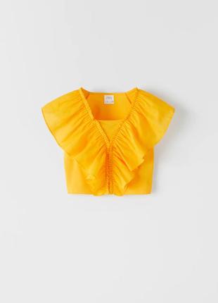 Блуза желтая хлопковая спереди декорирована рюшами zara