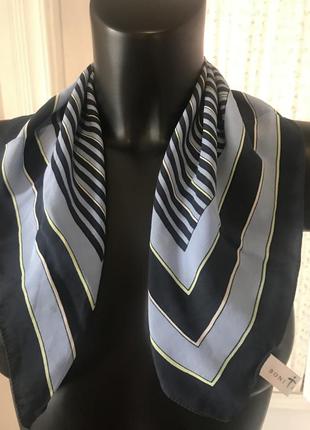 Платок шёлк.