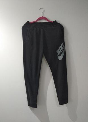Оригінальні спортивні штани nike sb