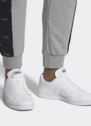 Кросівки 
adidas styling complements cropped pants for women shoes