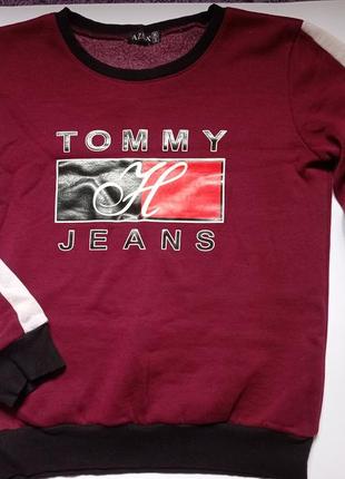 Свитшот с надписью tommy jeans