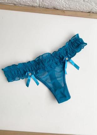 Красиві сексуальні трусики стрінги з рюшами блакитні1 фото
