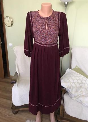 Красивое этническое платье