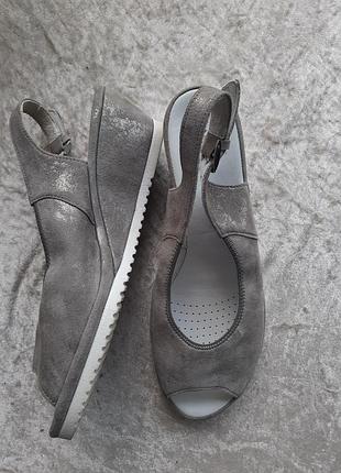 Босоніжки ara