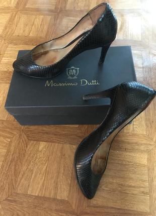 Шкіряні туфлі massimo dutti