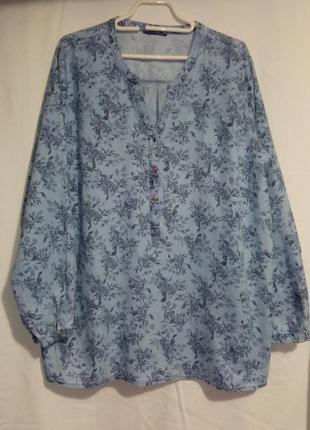 Легка блузка-сорочка з тонкої бавовни у квітковий принт під джинсу