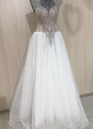 Весільна сукня
