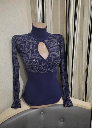 Гольф з відкритим декольте