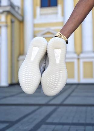 Жіночі кросівки adidas yeezy boost 350 v2 static white reflective (повний рефлектив)5 фото