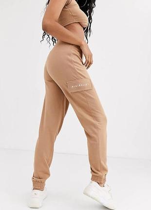 Missguided штаны брюки спортивные джоггеры с карманами большие батальные бежевые коричневые2 фото