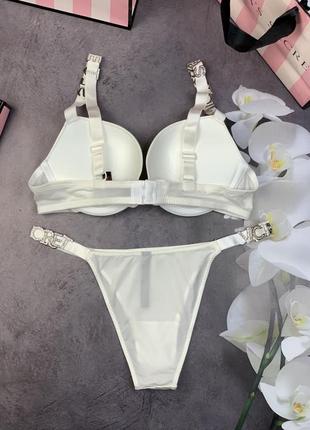 Комплект victoria’s secret лифчик + трусики с буквами белый нижнее белье в подарочной упаковке2 фото