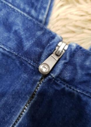 Стильный джинсовый комбинезон юбка юбочный высокая талия камни swarovski бренд only9 фото