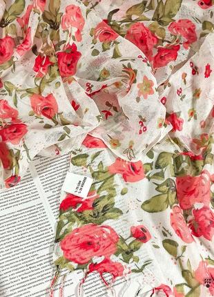 Летний весенний льняной тонкий шарф палантин лен на жару белый в красные цветы новый качественный3 фото