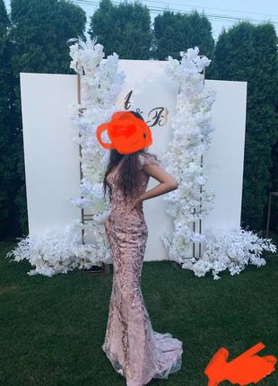 Вечірнє плаття