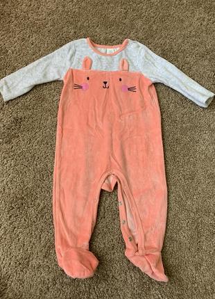 Велюровый комбинезон