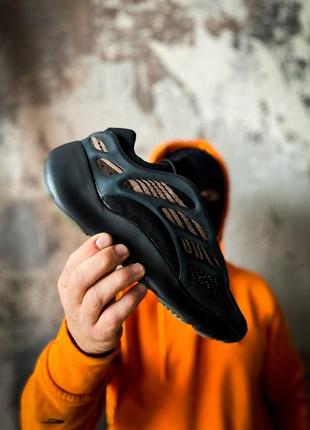 Чоловічі кросівки adidas yeezy 700 v3 clay brown, кросівки адідас ізі буст 700 в3 чорний з коричневим4 фото