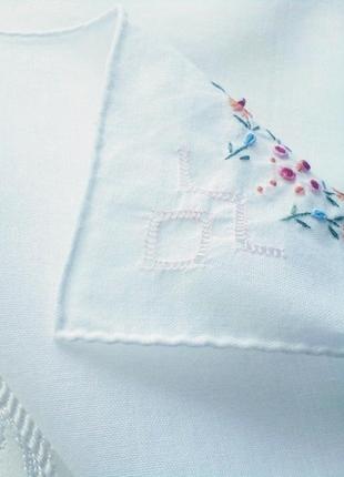Винтажный  батистовый носовой платок. объемная вышивка. шов роуль.3 фото