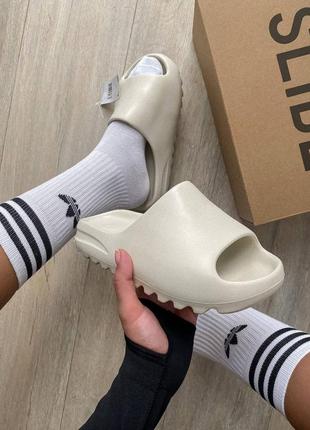 Тапки тапочки yeezy slide “bone white” шлепки2 фото