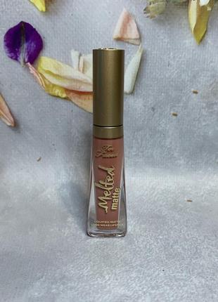 Матовая помада для губ too faced melted matte long wear lipstick в оттенке sell out.4 фото