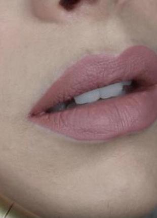 Матовая помада для губ too faced melted matte long wear lipstick в оттенке sell out.3 фото