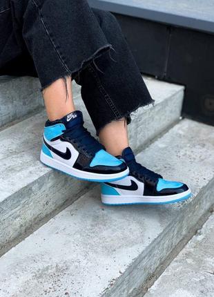 Женские кроссовки nike air jordan 1 retro blue patent