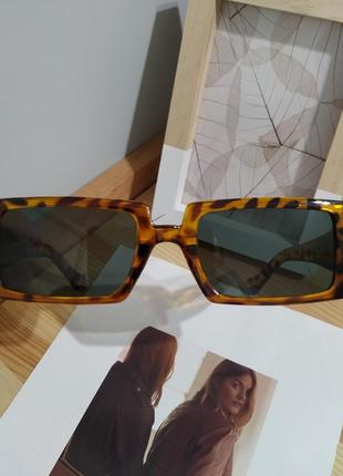 Тренд прямоугольные солнцезащитные очки леопардовые анималистические новые ретро окуляри сонцезахисні вузькі2 фото