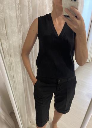 Жилетка жилет cos в рубчик чорна жилетка трикотажна