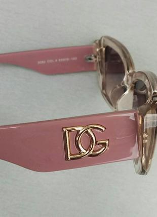 Dolce & gabbana стильні жіночі сонцезахисні окуляри вузькі коричнево бежеві з рожевими дужками8 фото