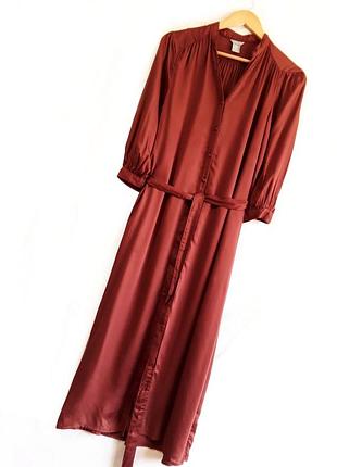 Красивое платье на пуговицах