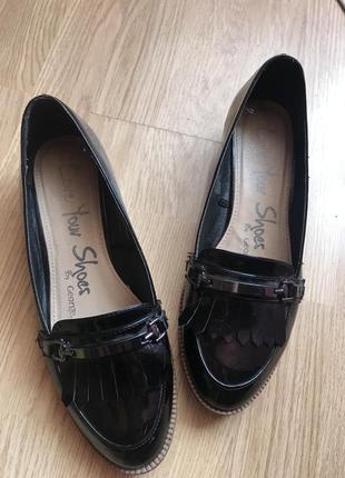 Туфлі, лофери