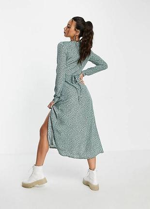 Шикарное платье магазина asos в мелкий горошек, бренда missguided,4 фото