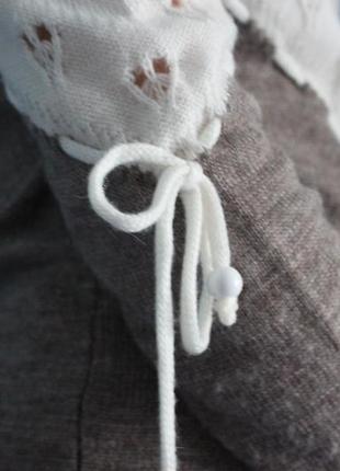 Кофейно-белый удлиненный свитер-туника с шарфом5 фото
