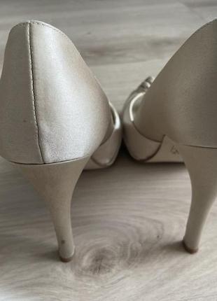 Свадебные атласные туфли guess by marciano3 фото