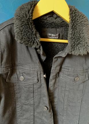Куртка в идеальном состоянии . стильная джинсовеа с утеплителем2 фото
