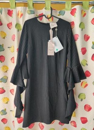 Платье плотное с необычными рукавами италия mariuccia milano