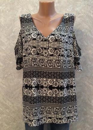 Блуза с открытыми плечами peacocks