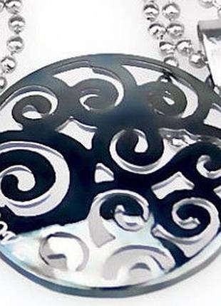 Кулон з нержавіючої сталі.